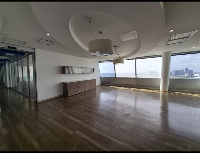 521M² OFFICE TO LET IN SANDHURST